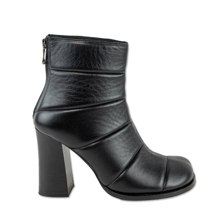 8 by Yoox Black Quilted Leather Ankle Boot