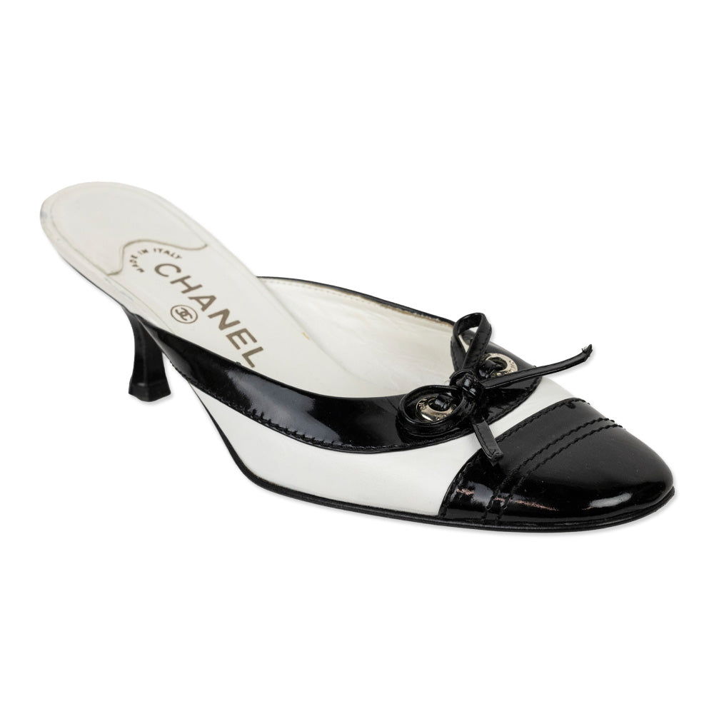 Chanel Black Patent/White Leather Kitten Heel Mules