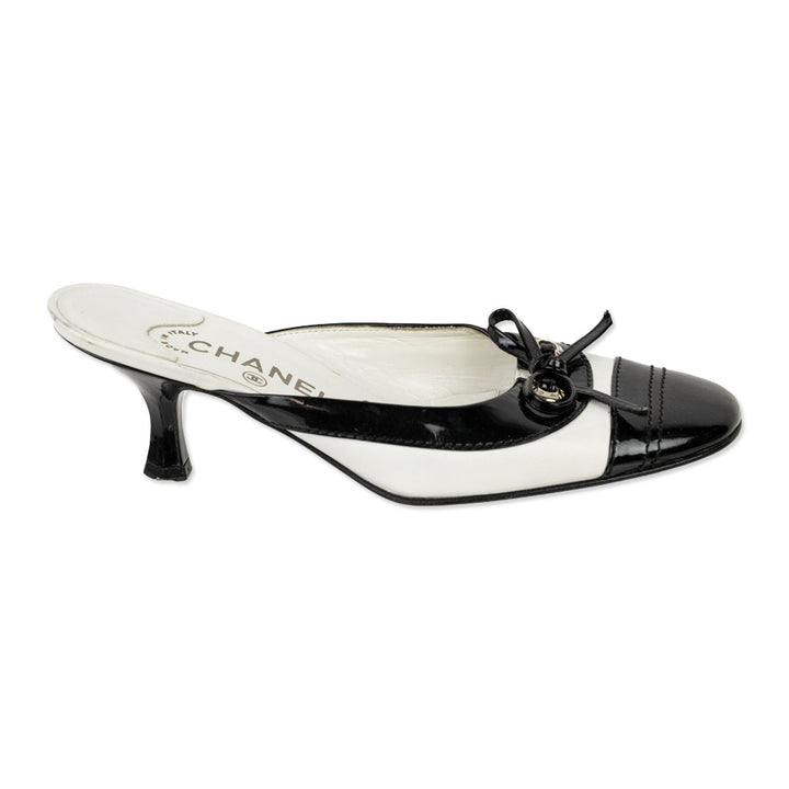 Chanel Black Patent/White Leather Kitten Heel Mules