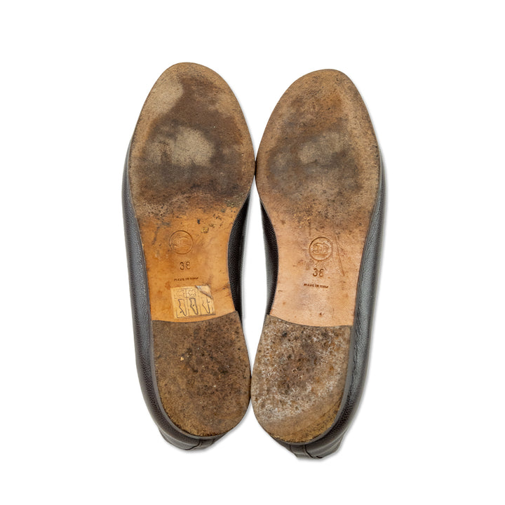 Chanel Vintage Brown Pebbled Leather Interlocking CC Logo Flats