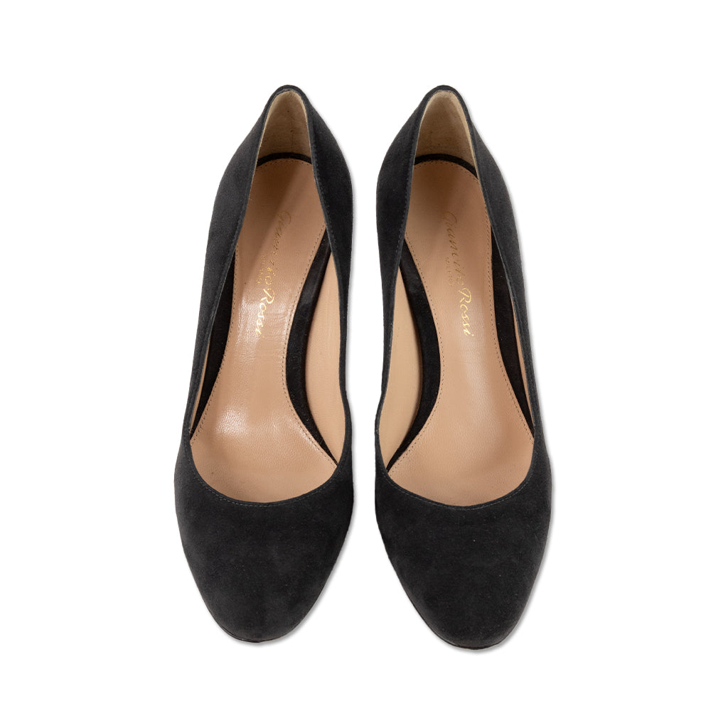 Gianvito Rossi Round Toe Black Suede Pump