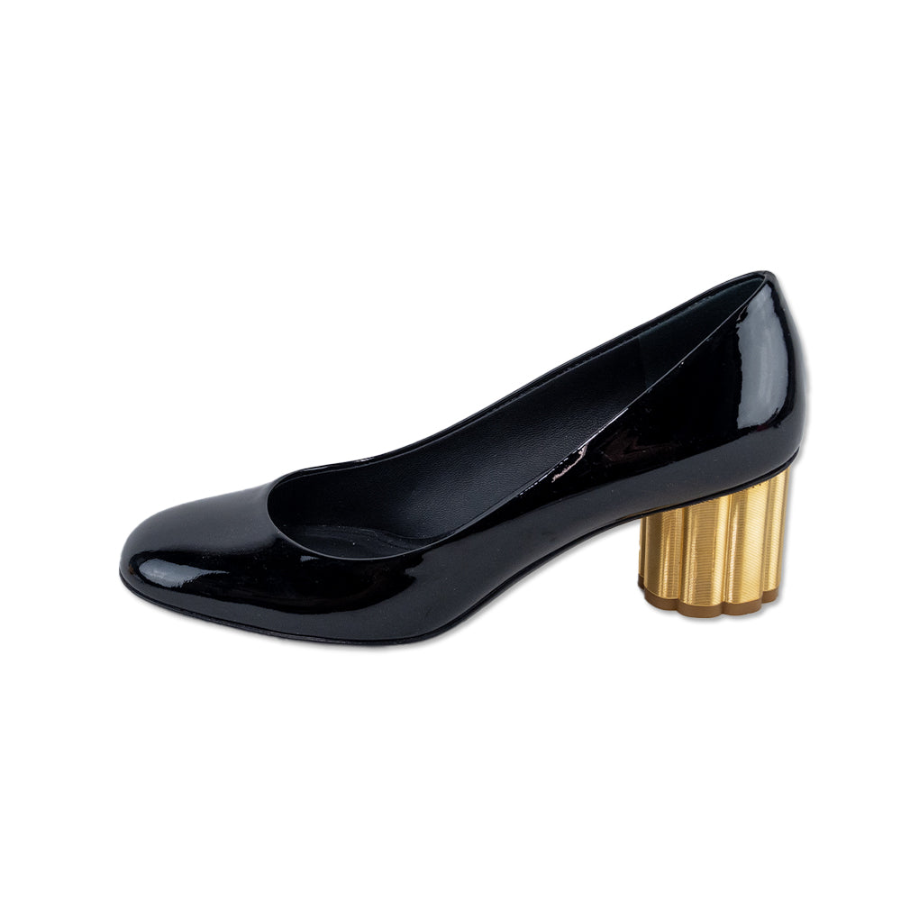 Salvatore Ferragamo Avola 85 Black Patent Leather Gold Flower Heel Pumps