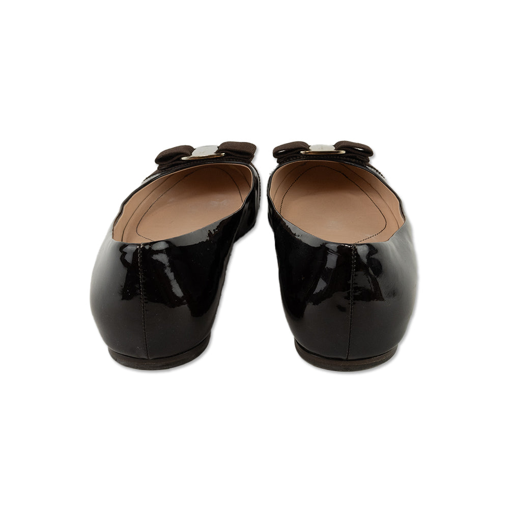 Salvatore Ferragamo Brown Patent Leather Round Toe Bow Flats