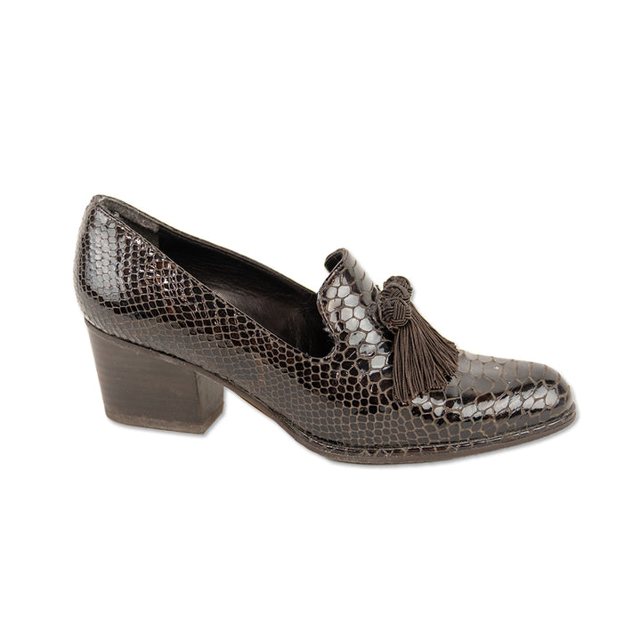 Stuart Weitzman Brown Razmataz Embossed Snakeskin Heeled Tassel Loafers