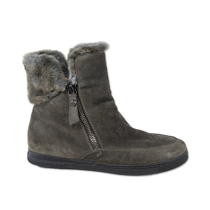 Stuart Weitzman Grey Suede Fur Trim Boots