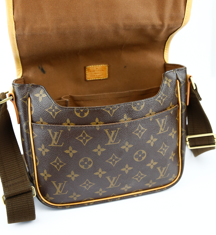 Louis Vuitton Monogram Coated Canvas Bosphore GM Messenger Bag