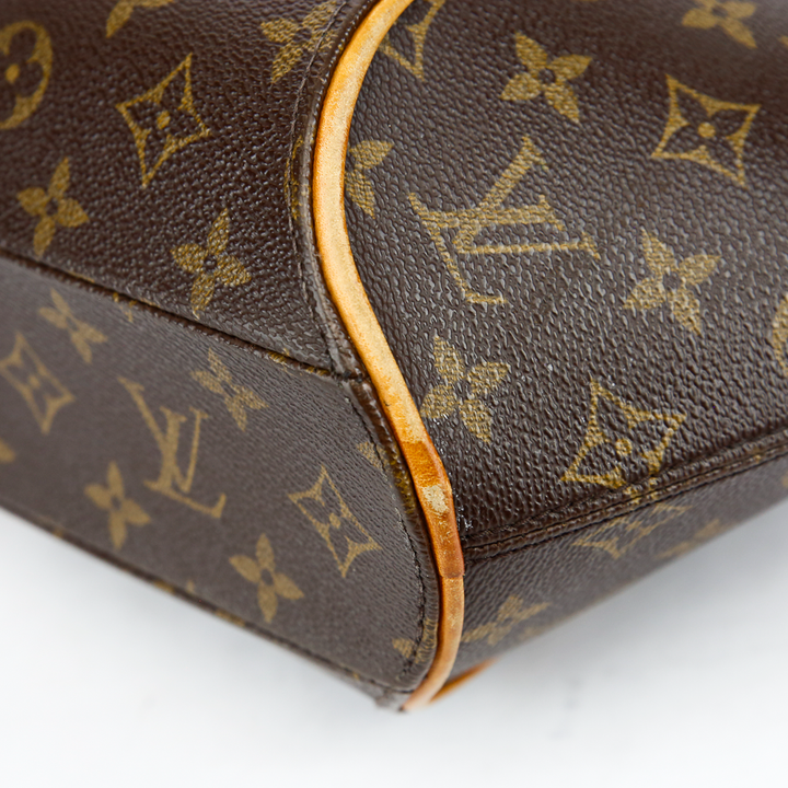 corner view of Louis Vuitton Monogram Canvas Ellipse PM