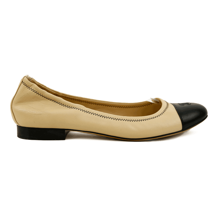 side view of Chanel Beige & Black Leather Vintage Ballet Flats